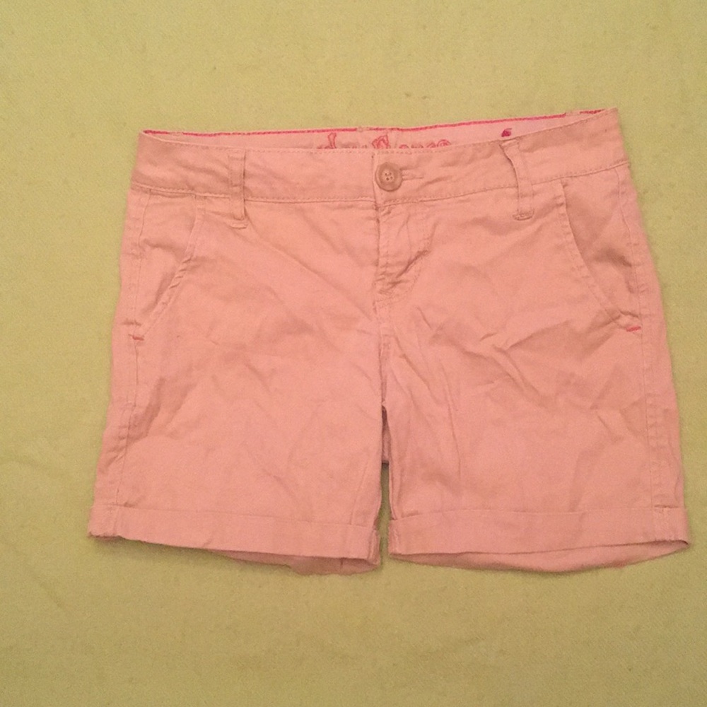 Juniors Wallflower khaki shorts